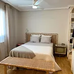 Apartamento Moderno En El Corazón De Con Posibilidad De 2 Garajes *