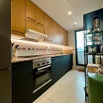 Moderno En El Corazón De Con Posibilidad De 2 Garajes Apartamento