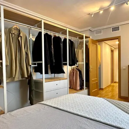 Moderno En El Corazon De Con Posibilidad De 2 Garajes Сарагоса