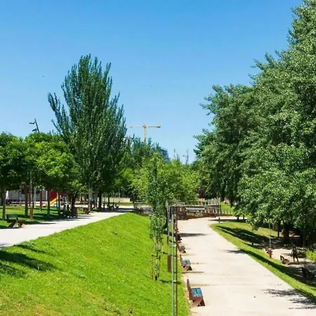 Moderno En El Corazon De Con Posibilidad De 2 Garajes Сарагоса