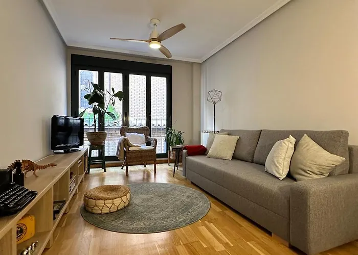 Moderno En El Corazon De Con Posibilidad De 2 Garajes