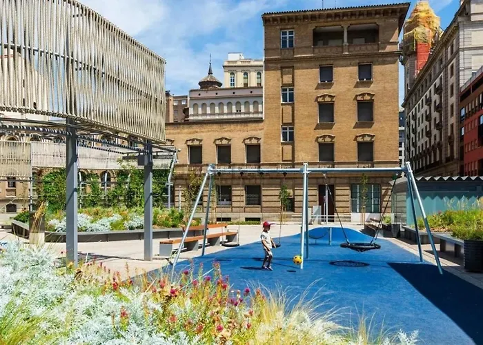 Apartamento Moderno En El Corazón De Con Posibilidad De 2 Garajes *