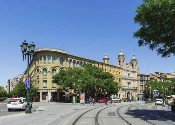 Moderno En El Corazón De Con Posibilidad De 2 Garajes Apartamento